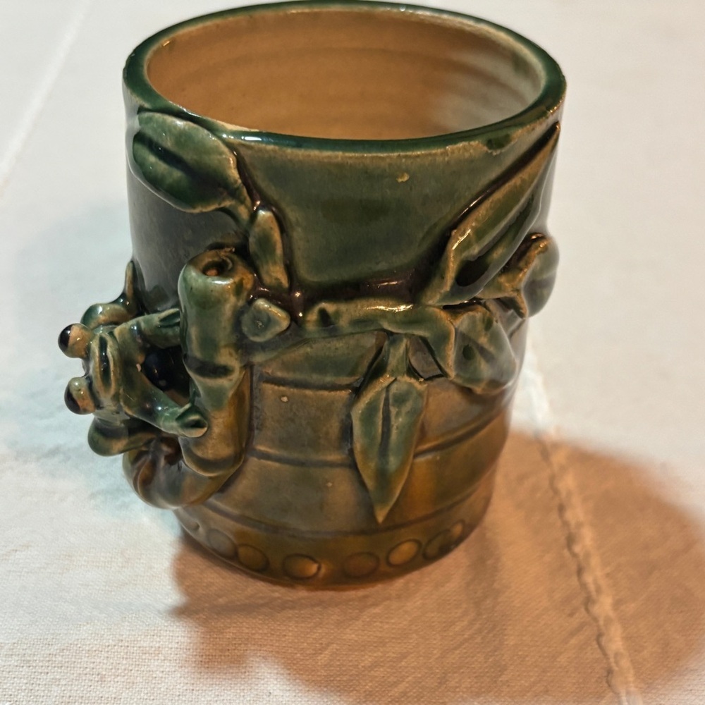 Majolica Frog Bamboo Planter Vase | Lucky Bamboo